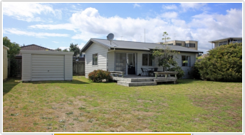 Cute 2 bedroom bach on Ocean Road at Ohope Beach